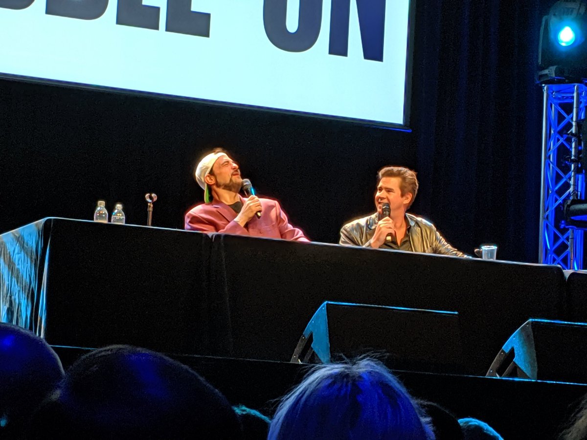 veej219's tweet image. #HollywoodBabbleOn @ThatKevinSmith Thanks for the great show last night. @RalphGarman hope you enjoy the Bond exhibition. FYI theres a great Kubrik exhibition @DesignMuseum