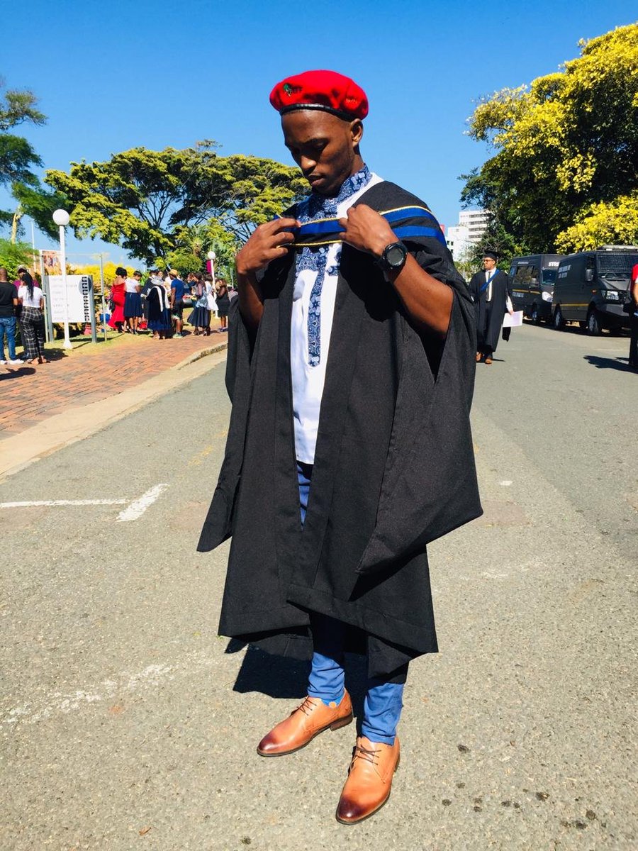 Mr_Kd_Jnr's tweet image. "I Thank God For Lenkabi Engihamba Nazo, Ngiloku Ngiphusha Ngaphanda Nazo, They Made It Baqhoka Amajazi Ngathi I Winter" - @Musiholiq_Nuz  Uma Ngikhumbula Lapho Ngisuka Khona Bekungekho Lula Mara I Made It Any Way"

#DUTGrad19
#FightersMustGraduate
#JusticeForMlungisiMadonsela