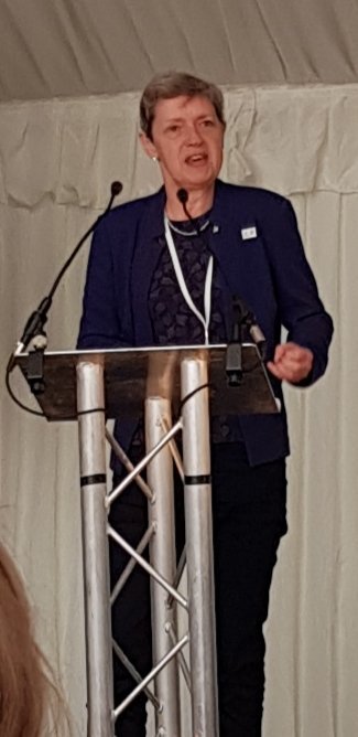 sarah_skerratt's tweet photo. 👍👩‍🎓🕷🦠♻️ The always-brilliant (and award-winning🏆) Prof Christine Watson @SRUC speaking passionately about soil organic carbon sequestration, emphasising #soil #Balance and #Diversity 
@EthicalFarming conference. https://t.co/3Kd9e1Iv3V