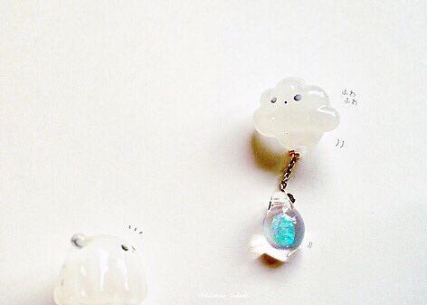 kikonoma_tmhmkt's tweet photo. ふわふわ浮いているので下に物を落としたら詰みます https://t.co/XETTX5vqmM