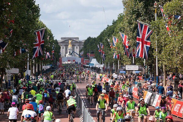 If you’ve missed the public ballot for the 2019 @RideLondon, worry not as we still have some places left. Become a proud member of #TeamStRaphs by May 31st and be amongst 25,000 amateur #cyclists taking on all times popular #challenge. 

straphaels.org.uk/support-us/cha…

Image @RideLondon