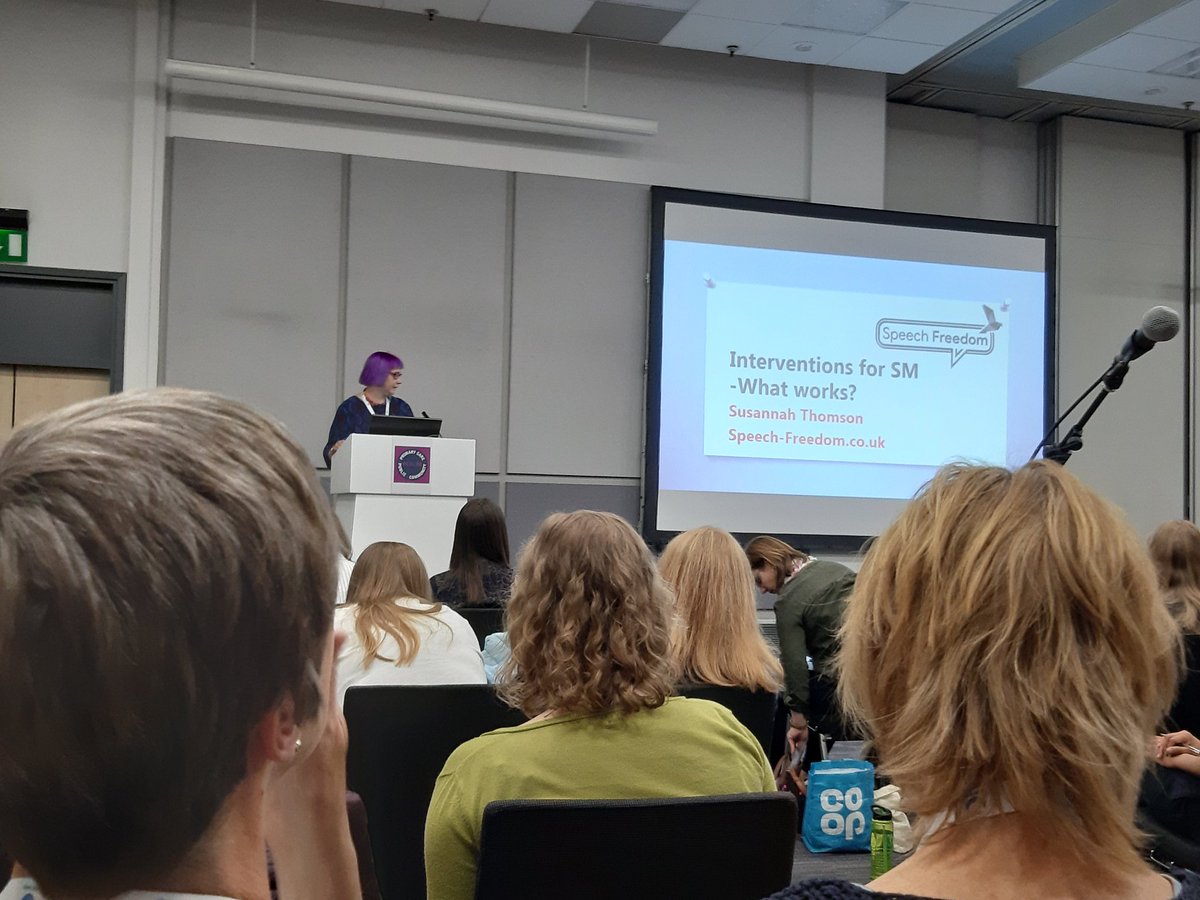 Lisa Smith tweet media