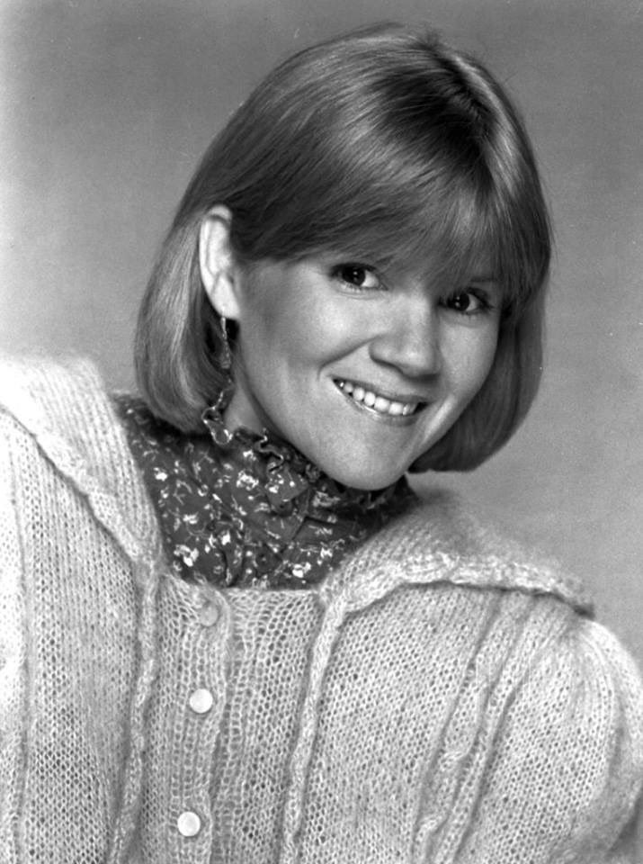 Happy Birthday to Mare Winningham who turns 60 today!  Pictured here in the 80s. 