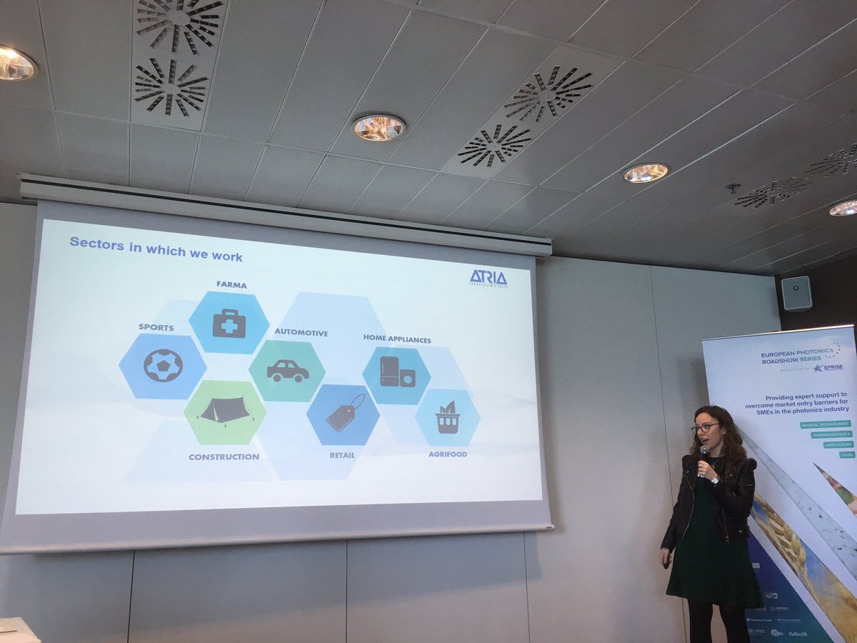 FEMAC_CAT's tweet photo. Elena Martinez CEO de @ATRIAinnovation y miembro de @FEMAC_CAT explica los grandes retos de la empresa en el forum @EPRISE_EU #Robotics #fotonic #computervision @secpho https://t.co/fwlbaghf8p