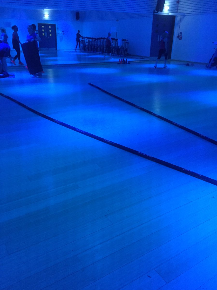 samina_monaghan's tweet photo. Disco lights are on in spin & Abs blast 👊🏽👊🏽💃🏻 💪🏼💪🏼 🚴♀️ #Excited #spin #absblast https://t.co/1NySpcvoes