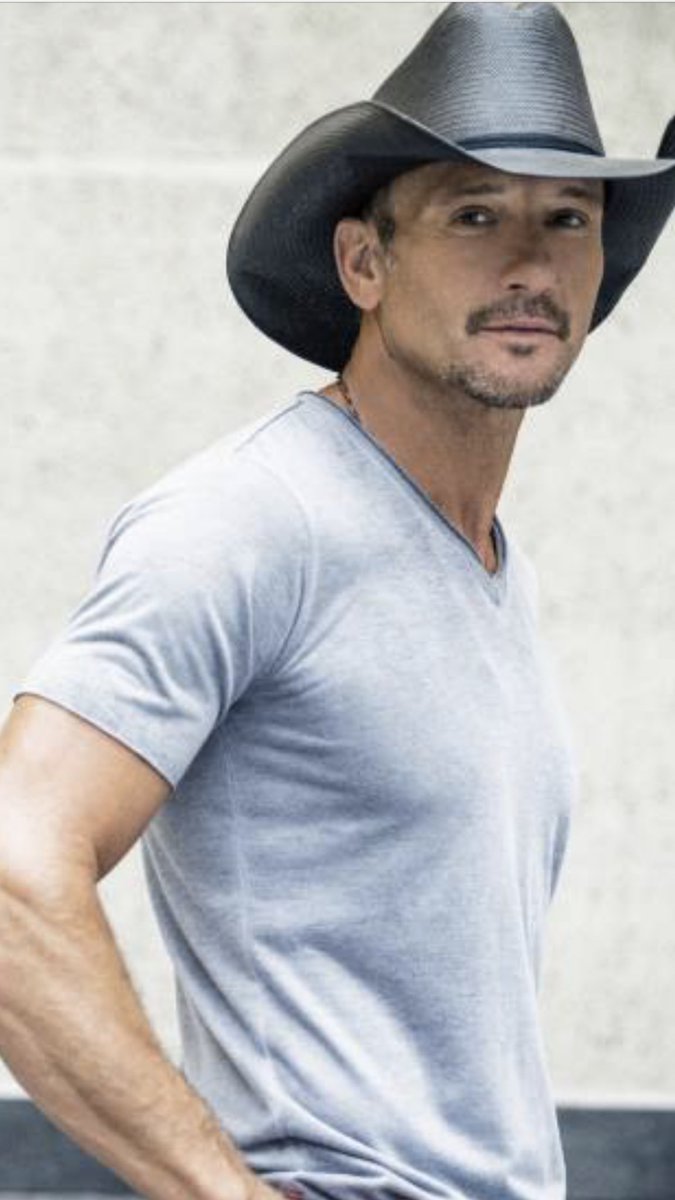 ShellieClose's tweet photo. Hey @douganbren Just bought tix to see @TheTimMcGraw @RodLaverArena Melbourne on Oct 6. You #PlantedTheSeed &amp; now this West Aussie will be there. Thanks😘✈️🤗 https://t.co/ag98BjsDDk