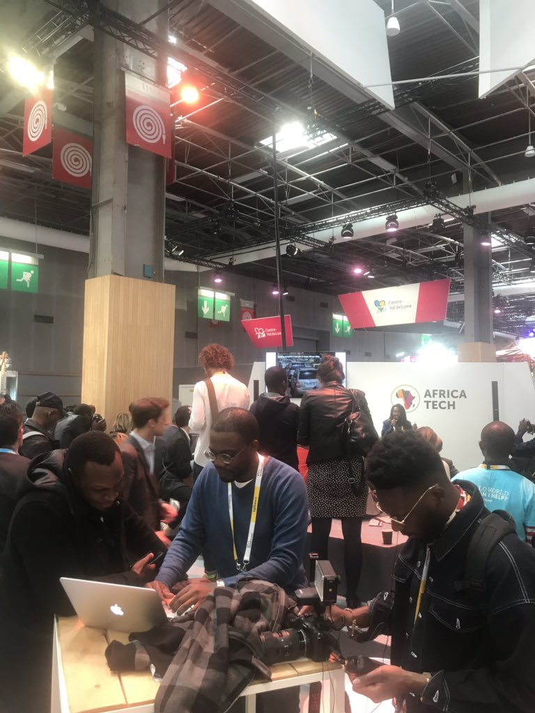 adicomdays's tweet image. Team work everywhere 💻📱🤓 
@Kahindula61 @__AntonyB__ @MakessaIrvin
#ViVaTech #VivaTech2019 #VivaTechnology #workinprogress #teamwork