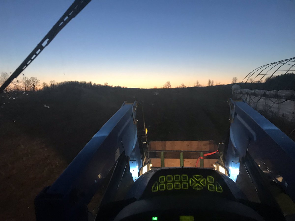kyleoakleygb's tweet photo. Morning! Sunrise as we put the plastic on our high tunnels. #ontag #prep19 #hightunnel #greenhouse #local https://t.co/4yqCpGpyjI