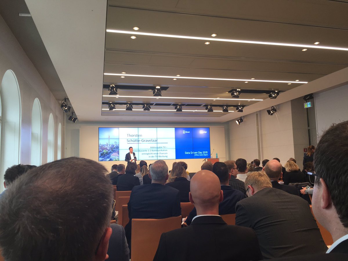 bohl's tweet photo. Heute beim #DataDrivenDay2019 von #AZDirect / @BPrinting_Group - mit spannenden Impulsen für #Marketing &amp; #DataEconomy. Danke für die Einladung! https://t.co/tDJBiTycNH