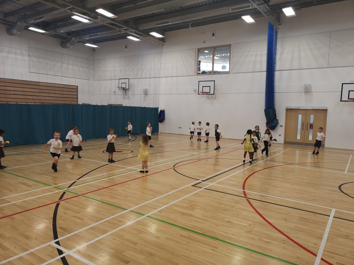 stclarespserc's tweet photo. It's 'Think it Thursday' today and we are learning about The Power of Yet in PE. #RightsWeek #RightsRespectingSchools #growthmindset #Article28 #Article29 https://t.co/nn8vtVrwOg