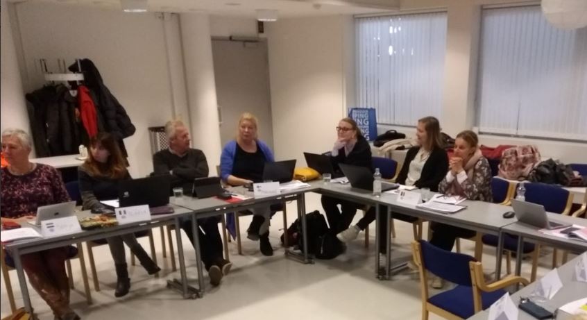 fmdigitale's tweet photo. Oggi ultimo giorno di #formazione per i #docenti che stanno partecipando al progetto @ErasmusIDEAL nei #PaesiBassi. #Flippedclassroom, la classe capovolta: strumenti teorici e pratici per migliorare la qualità dell'#offertadidattica #FlipIdeal https://t.co/jLHq8C58OO