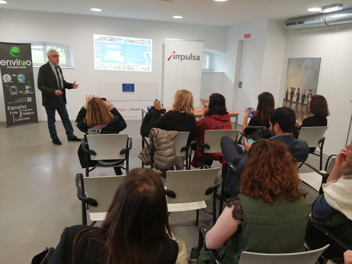 envirooES's tweet photo. También hemos trabajado en #quintacircular la problemática del #plástico. Vemos un proyecto como ERENS que trabaja sobre la base del reutilizaje y emsamblado de envases de plástico @GijonImpulsa #economíacircular #emprendimiento https://t.co/KVvBpBcWxT