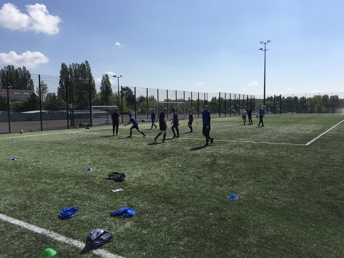 WLV_SportingP's tweet photo. Another sunny day for our Football Gifted and Talented Day, with pupils from @PhoenixCollHQ and @BlueCoatWalsall being run by our Head Coach, and sports students volunteers @wlv_sport @wlv_uni @wlv_scp @wlv_teaching https://t.co/ZQZs90QVxD