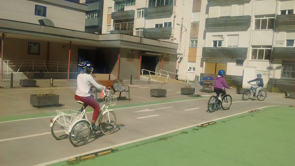 CEIPGonzalodeBerceo tweet media