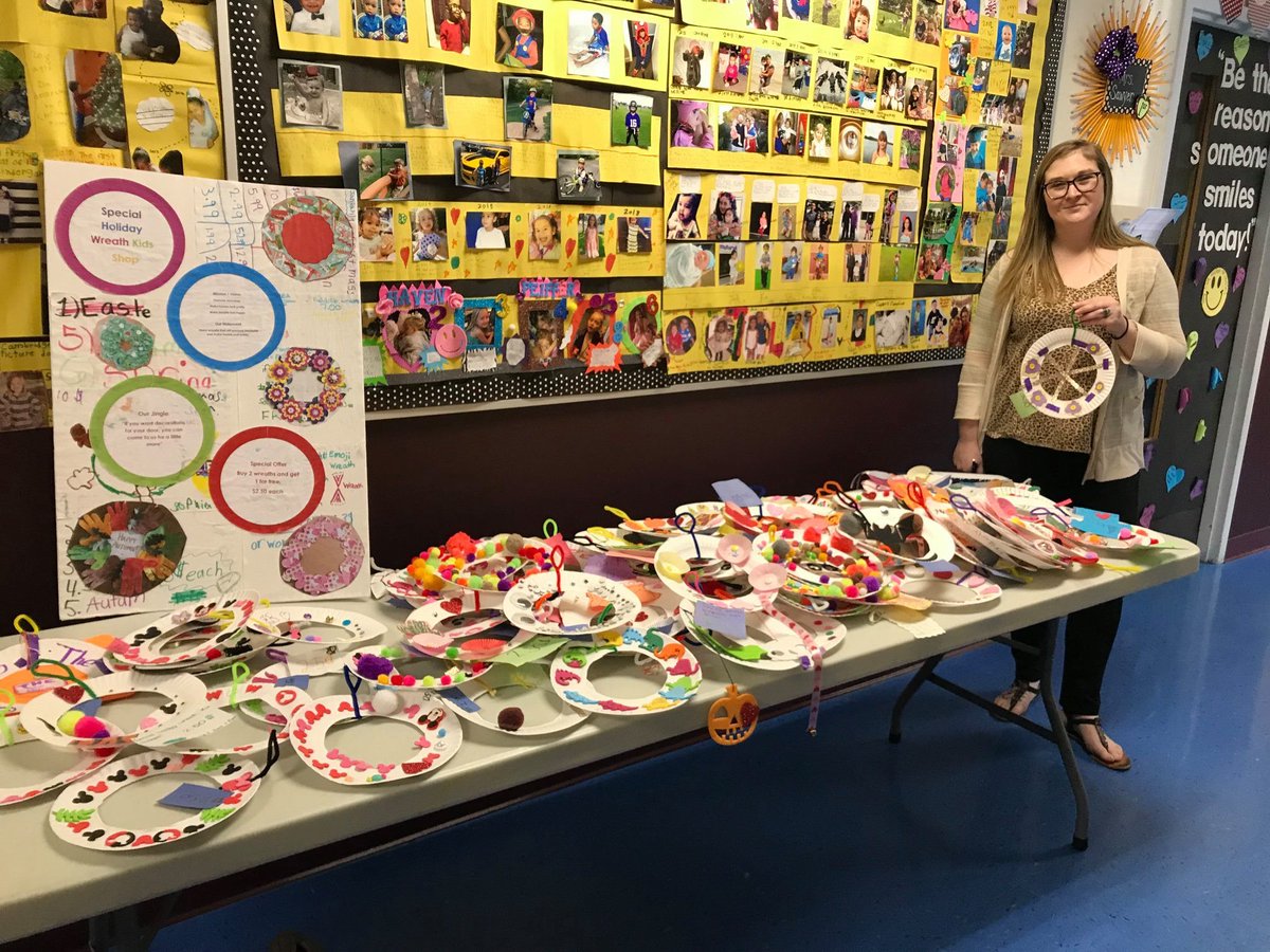 VolunteerLV's tweet photo. And winner of the Large Company category is First Commonwealth Federal Credit Union with Lehigh Valley Academy Charter School! https://t.co/GkOp06KsLg