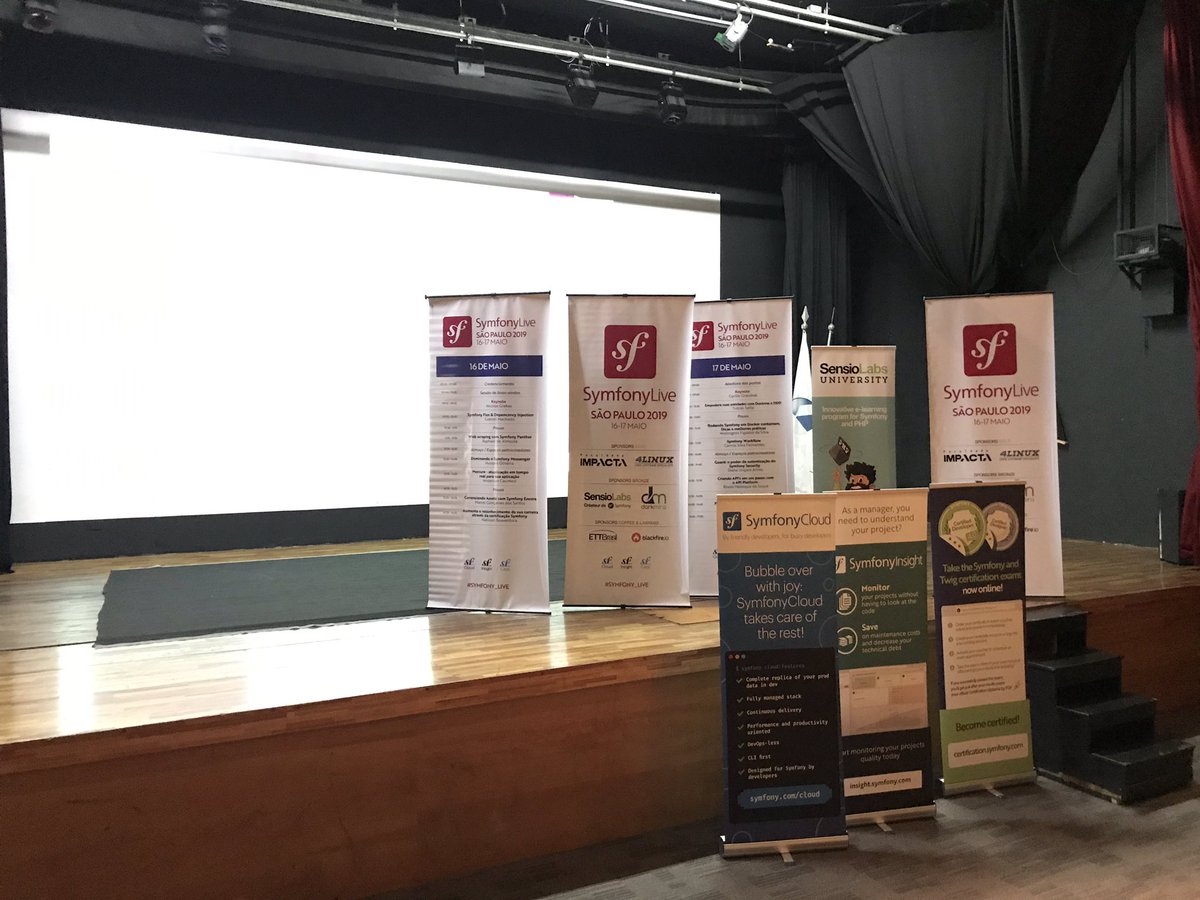 SymfonyBrasil's tweet image. #Symfony_Live São Paulo 2019 is about to begin! Last minute setup!