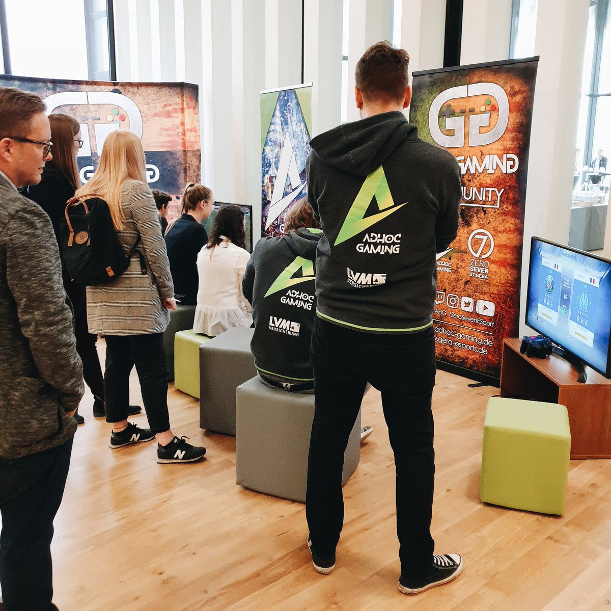 bdmesse's tweet photo. Viel Action auf der Business Digital💃 Von Business Speed Dating über Augmented Reality bis zu Games und Lego-Robotern ist alles dabei😊🎮🕹🎲
#bd2019 #digitalwakeup #digitalisierung #digital #mittelstand #games https://t.co/HDo53U58yP