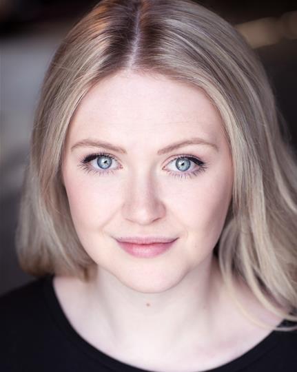 ACMActors's tweet image. A warm welcome to @EllieThomson, also a @Drama_Studio grad! As well as having strong stage credits, Elloise is a talented voice-over artist &amp;amp; co-founder of theatre company @Volatile_State. She is touring the UK/Ireland this summer in Wuthering Heights: andersoncavendish.com/new-client-ell…