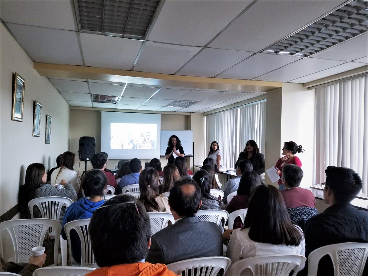 FundacionVASE's tweet photo. El día de ayer se llevo acabo la reunión con todas las familias y voluntarios que participarán de nuestros programas este ¡Agosto 2019-2020!. 
😁
#quieroservoluntario #icye https://t.co/OljiafxVu6