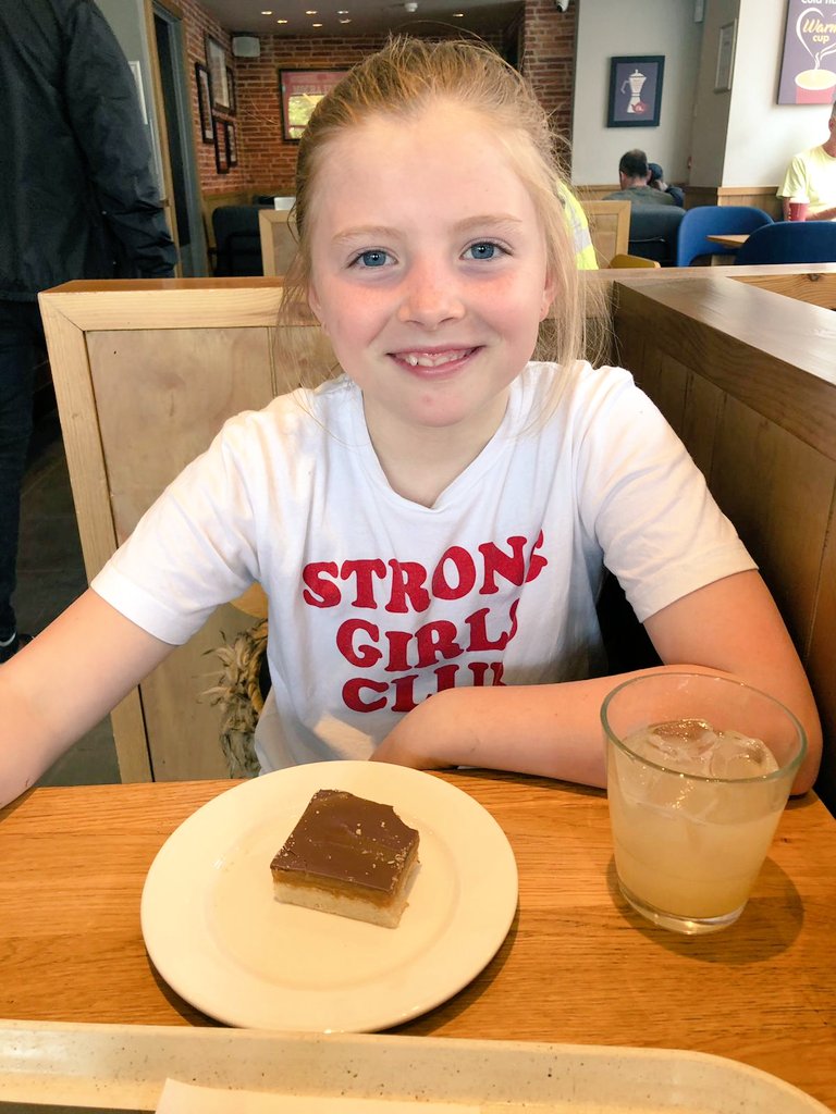 AmeliaDavies08's tweet photo. Pre audition coffee stop. Had such fun auditioning for a MT tour today #stronggirlsclub #singer #dancer #actor #childactor #musicaltheatre #audition #casting #spotlight #creativekidz #triplethreat https://t.co/ftHxZgFAAf