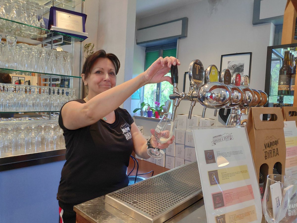 heiditak's tweet image. Paikallinen #Toscana #montieri olutpanimo #vaporidibirra valitsi yrityksensä sijainnin vihreän energian vuoksi. 100 litraa olutta tuottaa CO2 päästöjä 5 kg. Toki panimo fossiiliseen verrattuna säästää kuluissa 25-30 % käyttäessään geotermistä lämpöä ja sähköä.