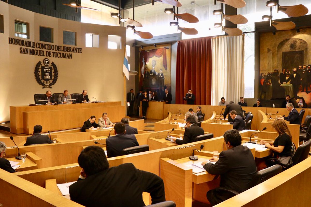 JUEVES DE SESIÓN EN EL CONCEJO ✋
Esta mañana junto a colegas concejales de San Miguel de Tucumán en nueva sesión ordinaria, cumpliendo con nuestros ciudadanos. #SesiónHCD