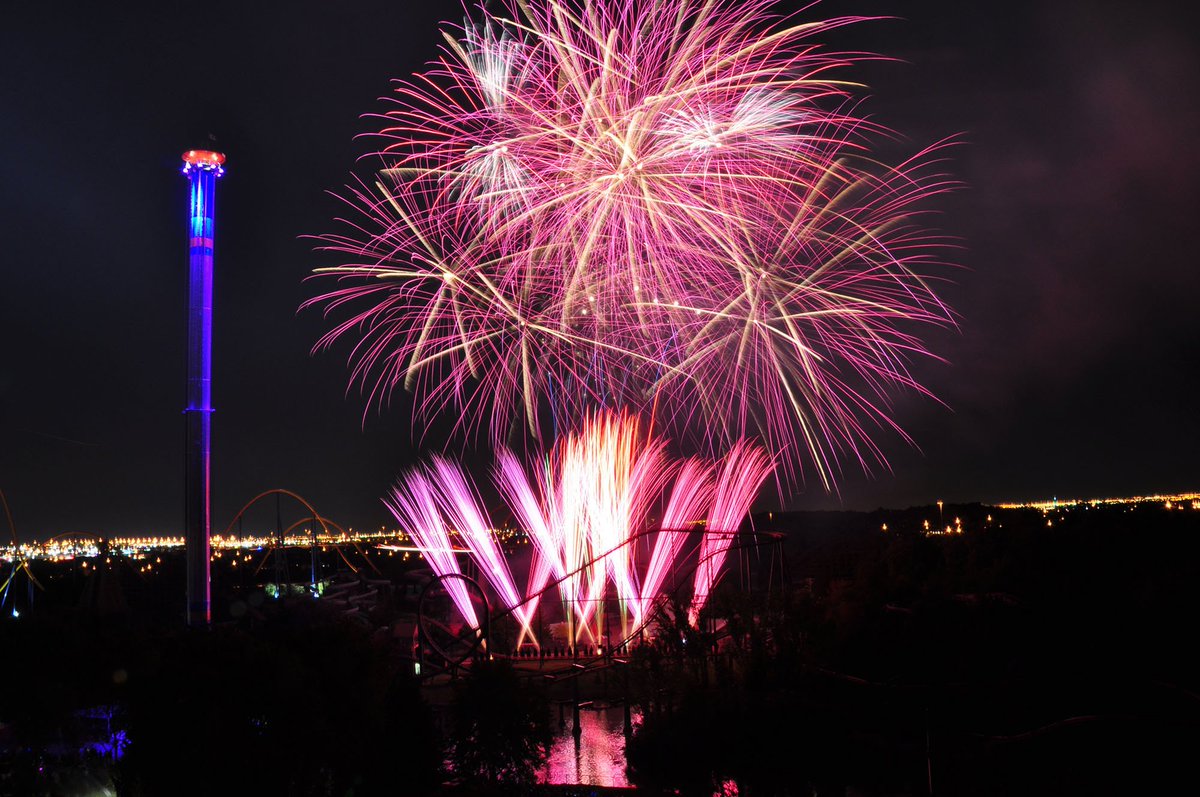 Toronto_Fire's tweet photo. #Fireworks without a permit may only be used on personal property for Victoria Day &amp; Canada Day. We strongly recommend you go to a professional fireworks show such as at Ashbridges Bay (May 20) or Canada's Wonderland (May 19). Have a Safe #VictoriaDay ! 
https://t.co/lsEeQ8WxkJ https://t.co/DjXyr1PCMC