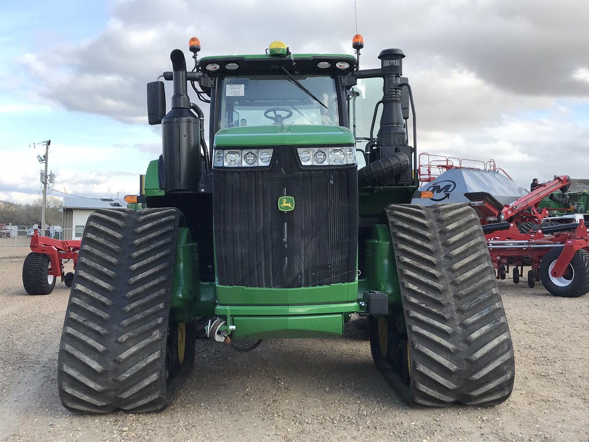 DeereScott's tweet photo. It’s demo day. Wide spaced tracks on the 9520RX and a Morris Quantum, going to be fun! #johndeere #morris #cervusequipment https://t.co/oI7Iur78LP