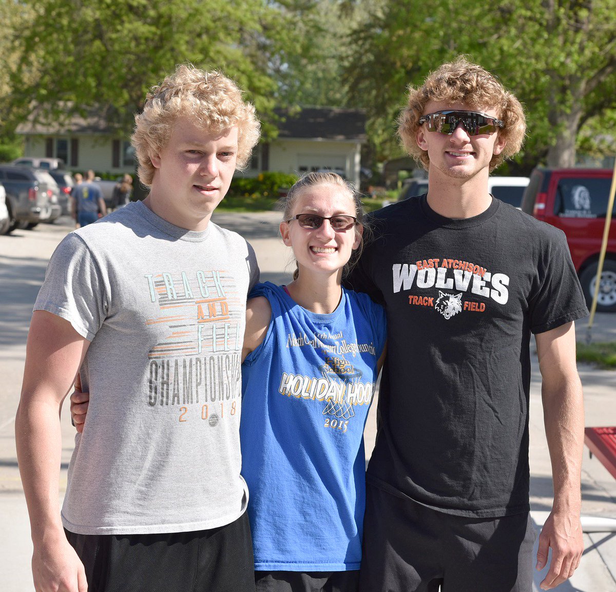 AtchCoMail's tweet photo. Good luck to all our area athletes headed to state track! Their schools sent them off with style! #missourstatetrack @jwestMSHSAA #missourihighschoolsports #MoStateTrack #mshsaa @RPBlueJays @TarkioR1 https://t.co/09N1nZktDU