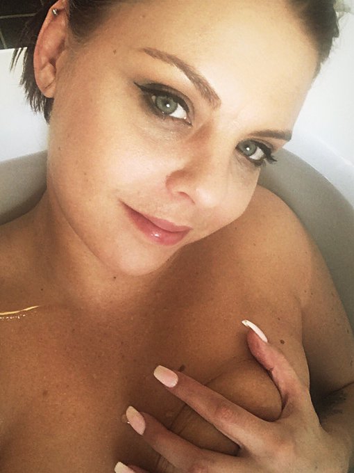 if you like what you see and want more, go in to link: https://t.co/2ZJ5leHSBn&hellip; or #follow #rt  @Jeroeny69 @xAndyx4u @robertgiguere59 @OddDoctor @Promo4Cam @proamporn @camangelspromo @funpornofan @Amat_Porn @AdultBrazil @DamasHermosas @zupergeil40 @Scarlett_mudpup<a href="/tag/follow"class="tags"><span>#follow</span></a><a href="/tag/rt"class="tags"><span>#rt</span></a>