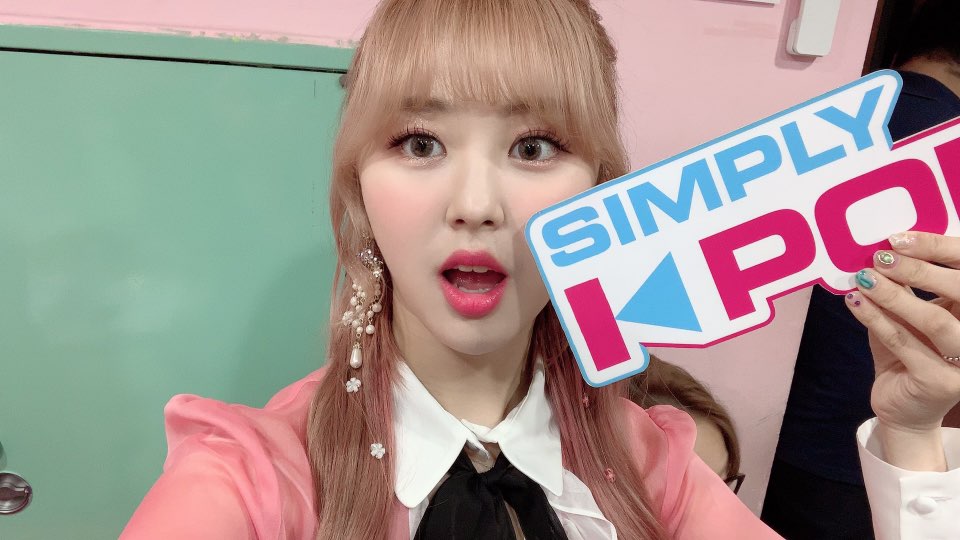 D6s9pMMU8AAHRAZ.jpg:large