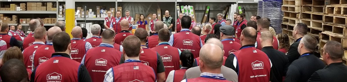 Solt12J's tweet photo. R7 RVP kicking off our Appliance Merchant Walk in D872 @Lowes store #2763! #winMay #loweslife https://t.co/C6xZGydIg1