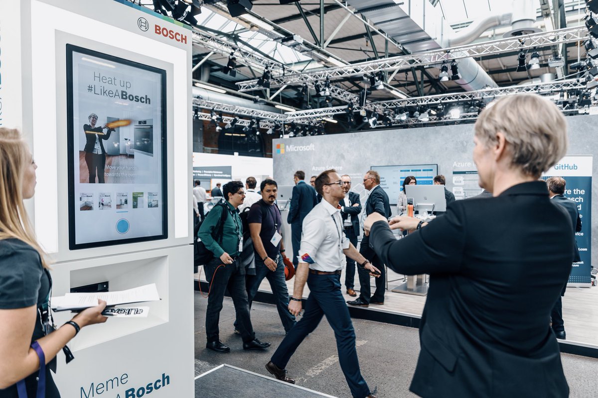 BoschGlobal's tweet image. #BCW19 visitors are able to create their own #LikeABosch memes. 
Do you already live #LikeABosch? bosch.com/internet-of-th…