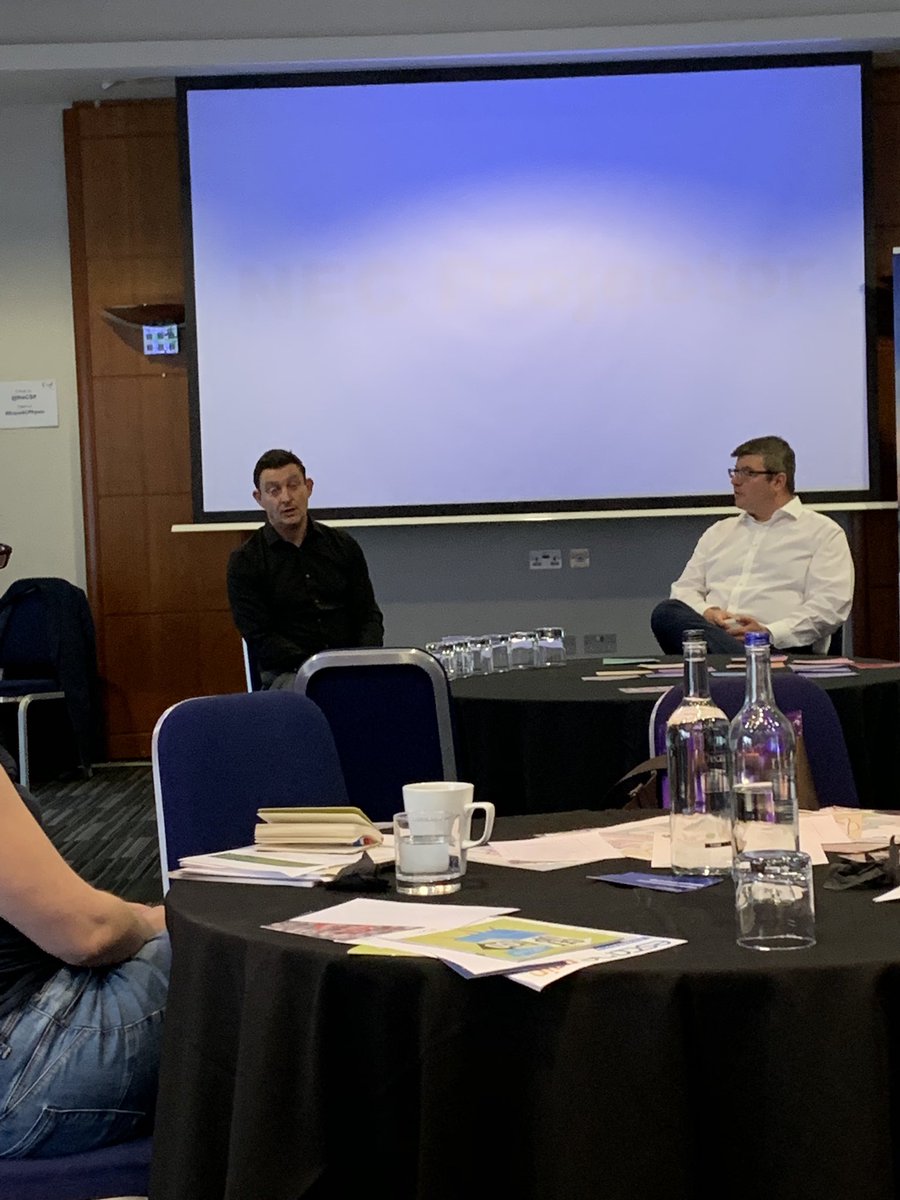 JonRoom's tweet photo. @neiljlangridge discussing his experience of influencing in his area.
He was given the advice to stop thinking (only) as a physio...think about and talk about the wider stakeholder groups
Great to have him as a leader in our profession.
#BraveSCPhysio https://t.co/N41WOfAz9n