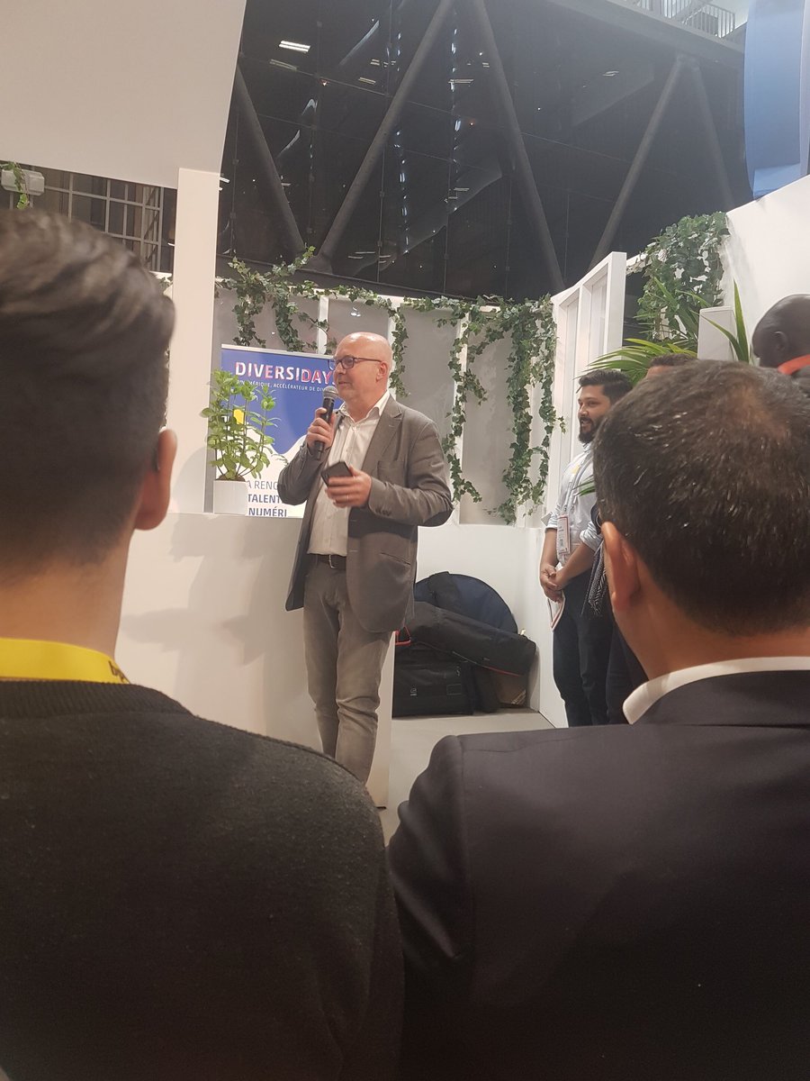 Depuis la maison <a href="/GoogleEnFrance/">Google en France</a>  #vivatech avec les <a href="/digital_ladies/">Digital Ladies &Allies⚡️#WoGiTech #VivaTech 🎉</a> pour #diversidays !