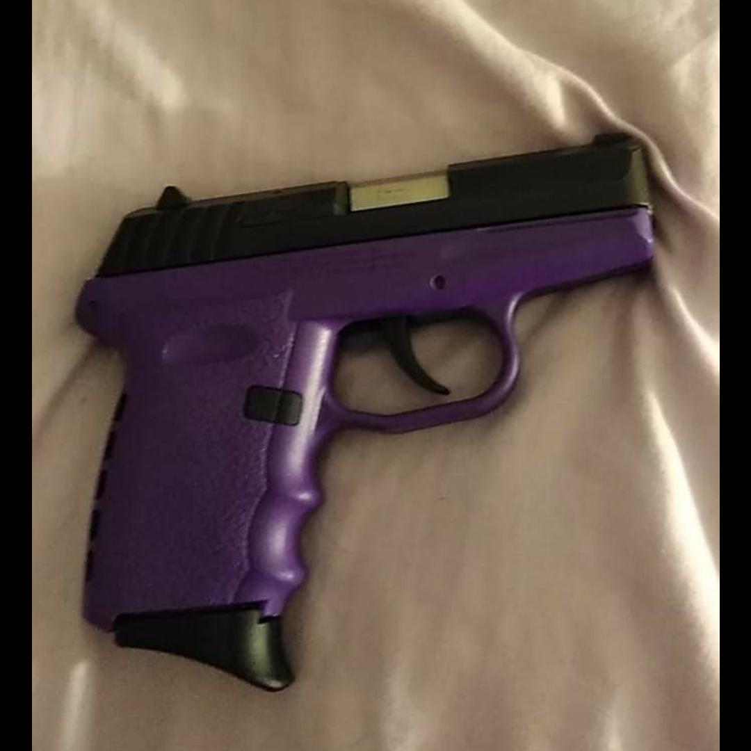 ScarletRose697's tweet photo. Yes please... #gun #guns #concelandcarry #purple #purples #purpleobsessed #everythingpurple #yes #yesplease #withpride https://t.co/U2w9XkwDOj