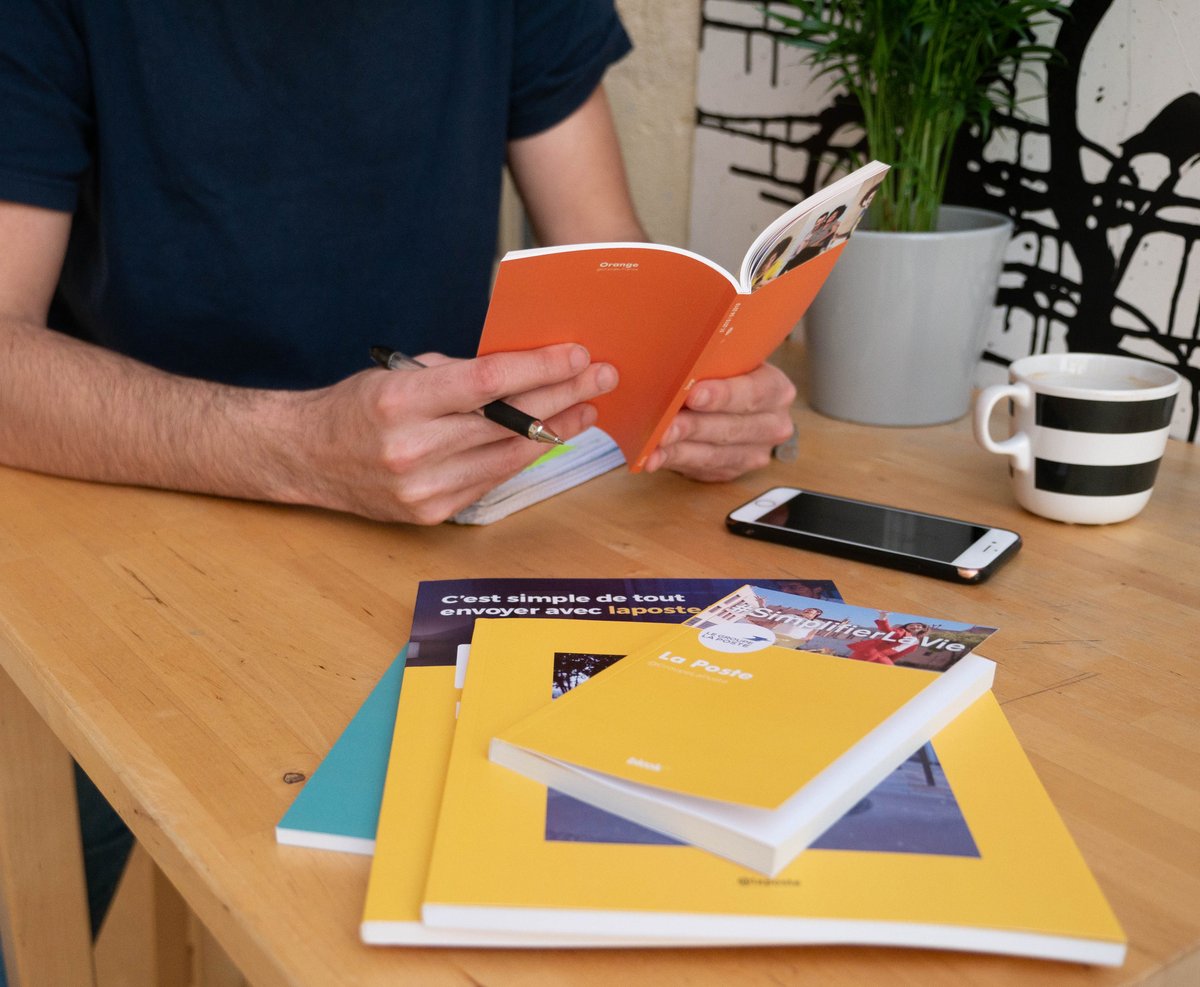 BlookUp_FR's tweet photo. Vos #reseauxsociaux #Twitter, #Instagram et #Facebook en livre, un retour sur vos activités sociales de qualité ! 📚
💥 Venez découvrir #BlookUp sur le stand H51 à @VivaTech ! 💥
#VivaTech2019 #TechForGood #socialmedia #innovation https://t.co/6K5WvxIrWd