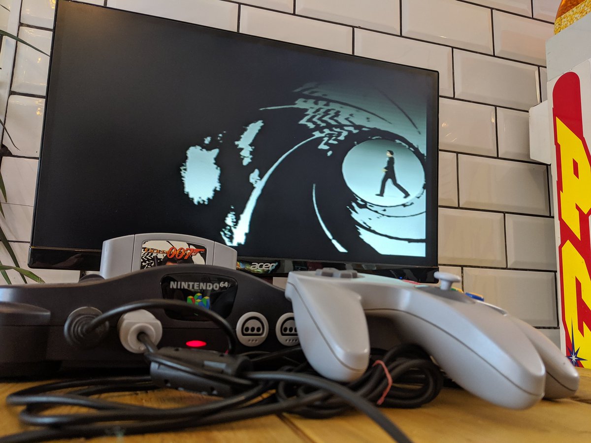 BDiddleys's tweet image. Another day another classic. Have to say, the controls have aged horribly 🤠