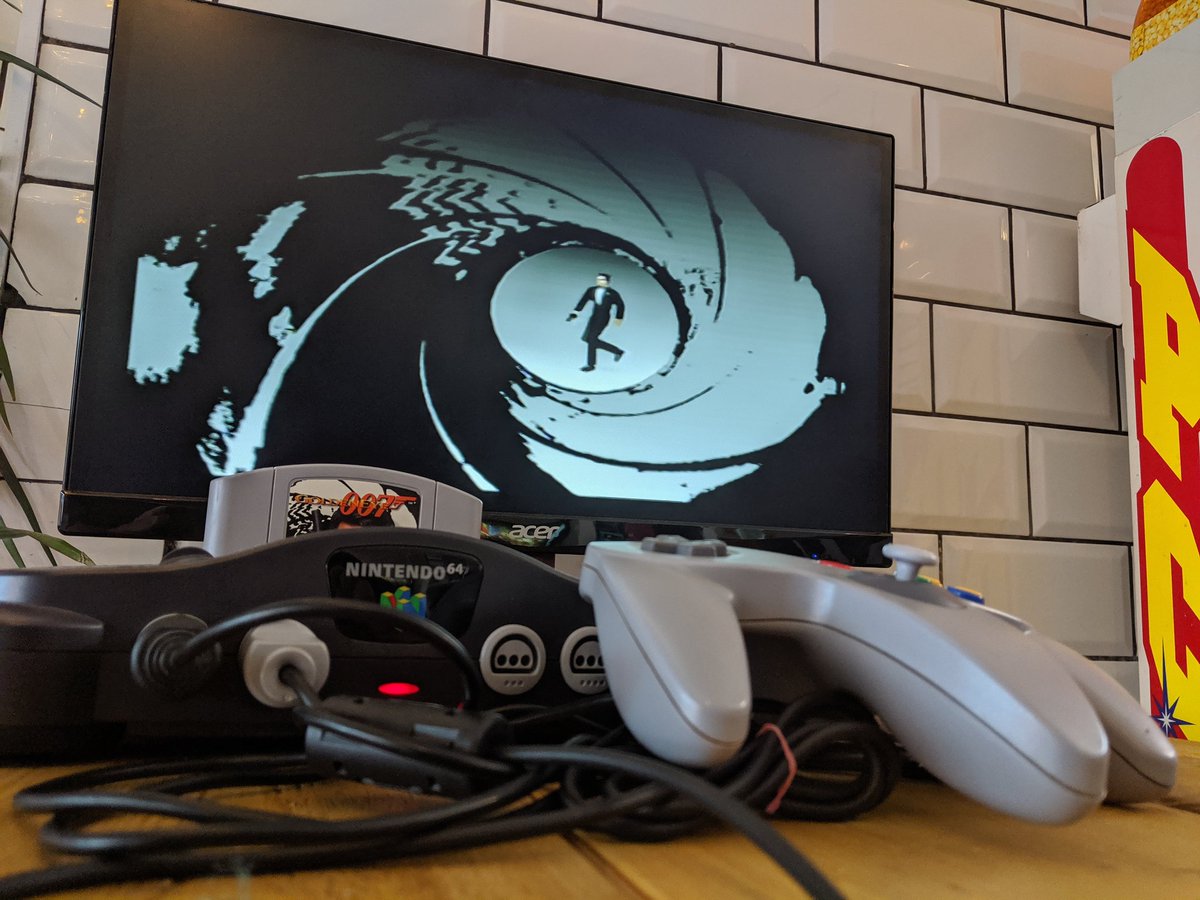 BDiddleys's tweet image. Another day another classic. Have to say, the controls have aged horribly 🤠