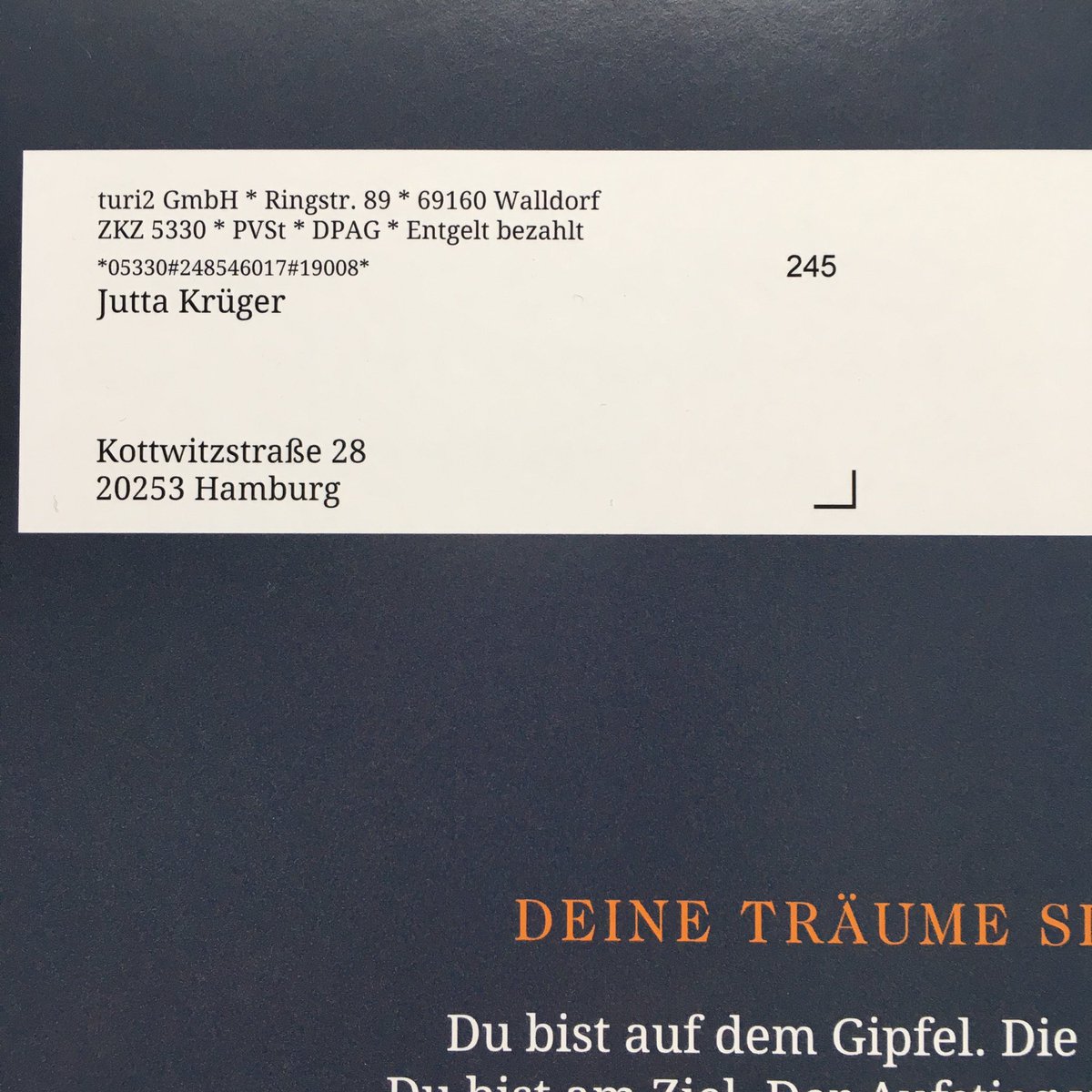 juttakrueger's tweet photo. ⁦@turi2⁩ C O O L !  Personalisierung, das gefällt mir. Und lustig der Druckfehler vorne, habe gerade das Video dazu gesehen. Trotzdem  dickes Dankeschön! https://t.co/VaFkLDygop
