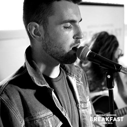 KONINGSKEUNE's tweet photo. We met singer-songwriter Duncan Laurence for the very first time back in 2017. It was when he performed during the summer edition of our Monday Morning Breakfast. We witnessed his musical talent firsthand, and sure do believe in a bright future for him. For tonight: TOI TOI TOI! https://t.co/Fkv04pZs9P