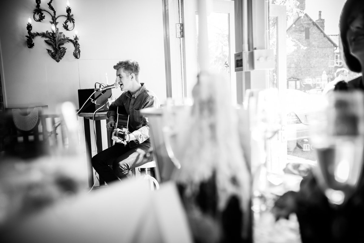 PisteWineBar's tweet photo. LIVE MUSIC from @CallumMcMorran TONIGHT from 8pm!
Plus, it's STEAK NIGHT! Rib-eye & rouge ยฃ19.95!!
#lovethursdays #starttheweekendearly #livemusic #steaknight #winebar #restaurant #tarporley #cheshire
Book now@
https://t.co/D6gq4l8PtR https://t.co/43uZ8DRP0H