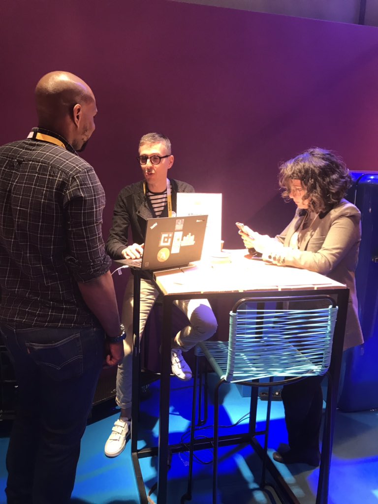 douane_france's tweet photo. #Vivatech Pour les #startups qui se posent des questions sur la gestion de leurs opérations à l'international, les réponses se trouvent sûrement auprès de nos collègues au #ScaleUpLounge de @LaFrenchTech (Hall 2)😉 https://t.co/Hkobj298SG