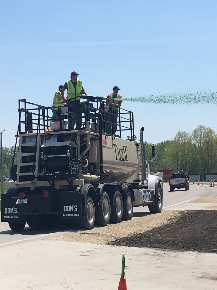FinnCorporation's tweet photo. #SmarterWaysToWork,Tiedt Nursery just finished 3 loads in 3 hours with their new Titan 330 - on their first job! #GreatCustomers #GreatDealers #HappyHydroseeding #Hydroseeding Midwest UnderGround Supply is helping to Get R Done https://t.co/ka8NupfiJO