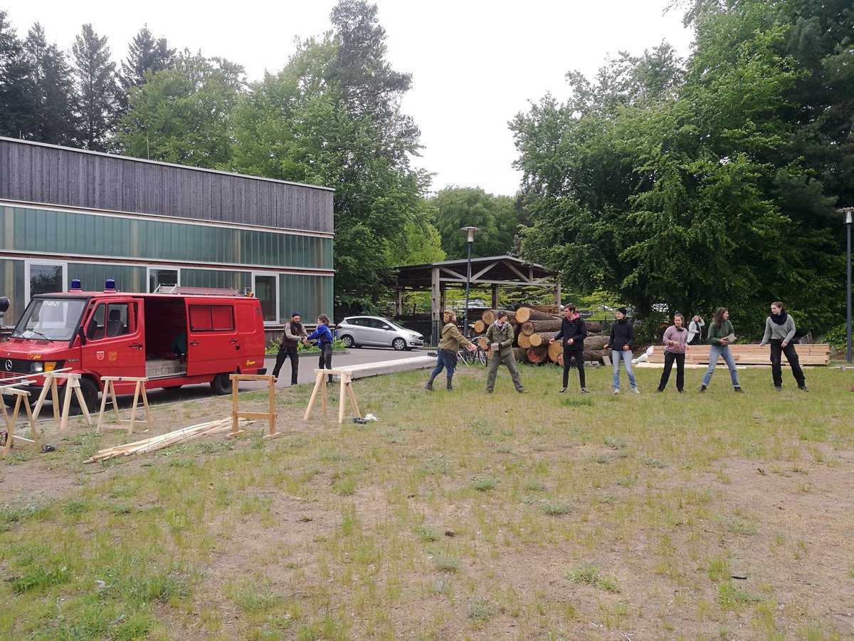 hneeberswalde's tweet photo. Raum und Zeit zum Innehalten: Eine Jurte wird zum #SilenceSpace auf dem Waldcampus - Studierende der #HNEE errichten einen Ort der #Stille und laden ein, sich jenseits von #Stress und #Konsum auf sich selbst zu besinnen https://t.co/ZiKXQH7Vqj https://t.co/ODj4az009A