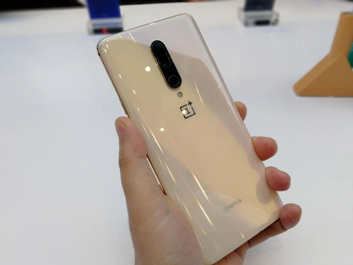 NeotenySAZ's tweet photo. OnePlus7 Pro
Colorはアーモンド
枠はゴールドで、Android機としては割と個性的かも。実物はたぶん上品でキレイに見えるハズ https://t.co/UeDaxSsJhA