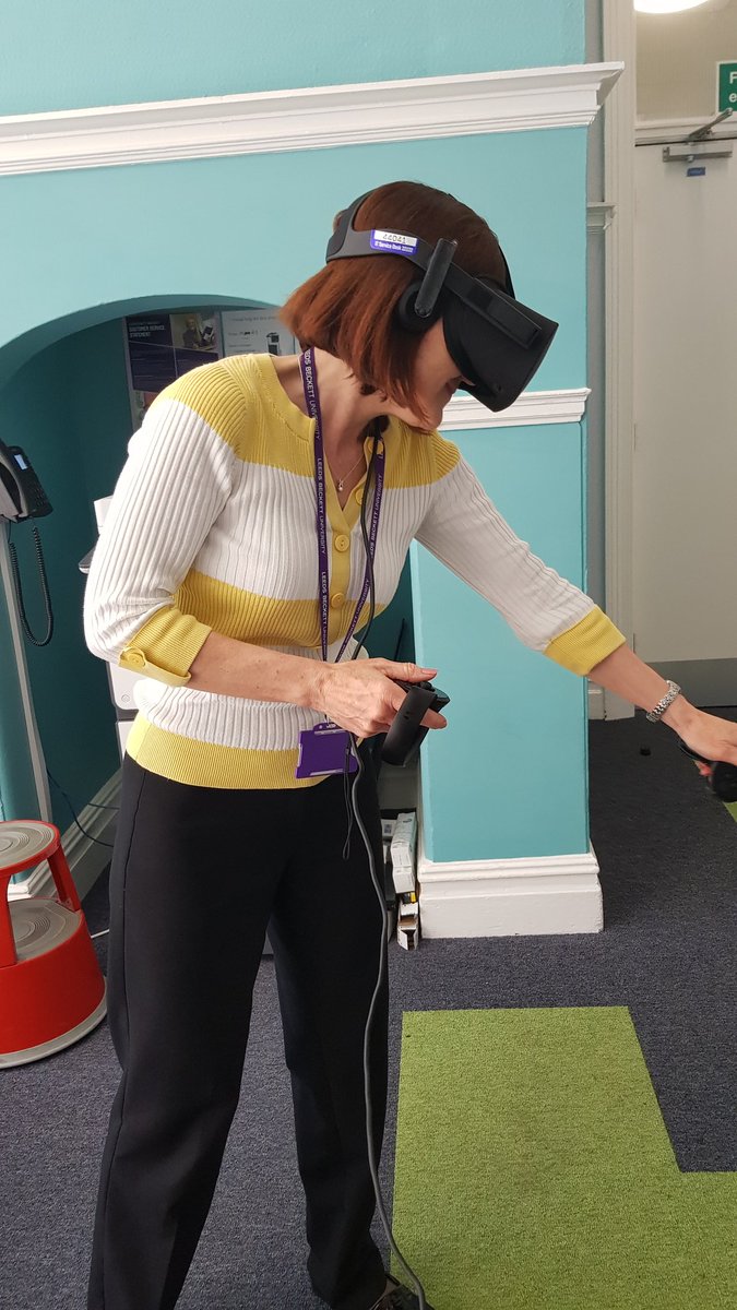 robmoore1970's tweet image. We&apos;ve made @TracyRussell39 go virtual #ITProcurement @Beckett_IT  #OculusRift #TestingTech