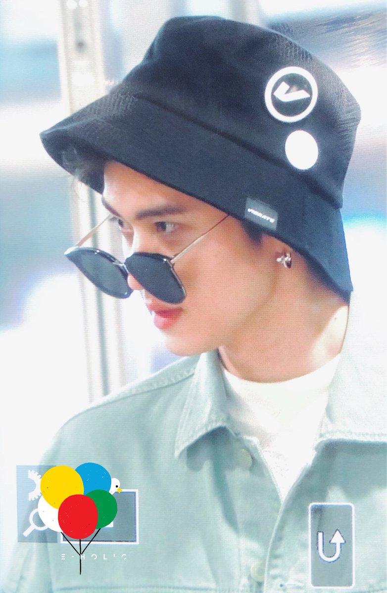 Eternal_holic_'s tweet photo. 190516 ICN 도착
#옌안 #YANAN #闫桉 #PENTAGON  #펜타곤 https://t.co/BTvkGqdsyS
