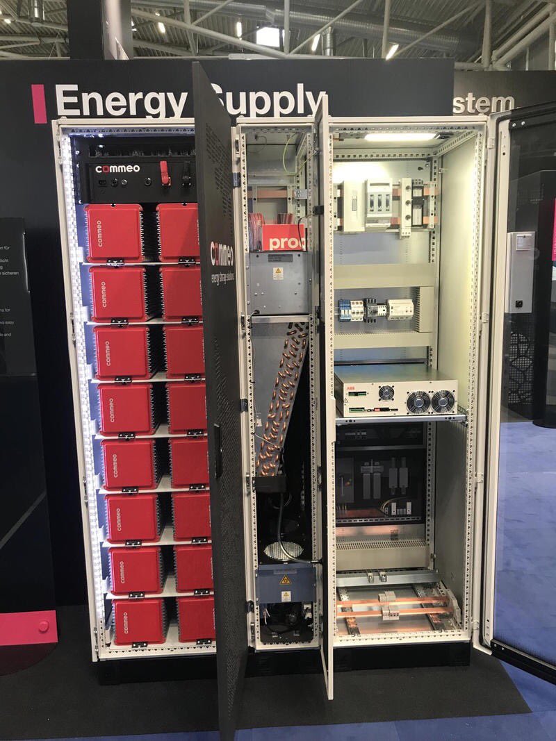 Rittal_ES's tweet image. Soluciones para el almacenamiento de energía en baterias.

Infraestructura modular y escalable para inversores de baterías.

Puedes ver las ventajas de #Rittal, módulos inversores de @ABB_Energia_DM y baterías de #Commeo en la feria @Intersolar en el pabellón B3.430.