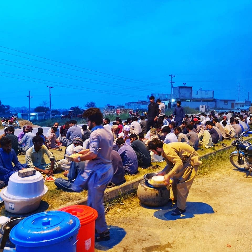 PakhealthcareC1's tweet photo. Ramazan Dastakhwan - Day 10
“No one has ever become poor by giving, It's not how much we give but how much love we put into giving.”
Please come forward and donate
#PHC #Islamabad #healthcareindustry #consultants #customizeservices #makeadifference #donatenow #Ramadankareem https://t.co/2vTcYEFIyx